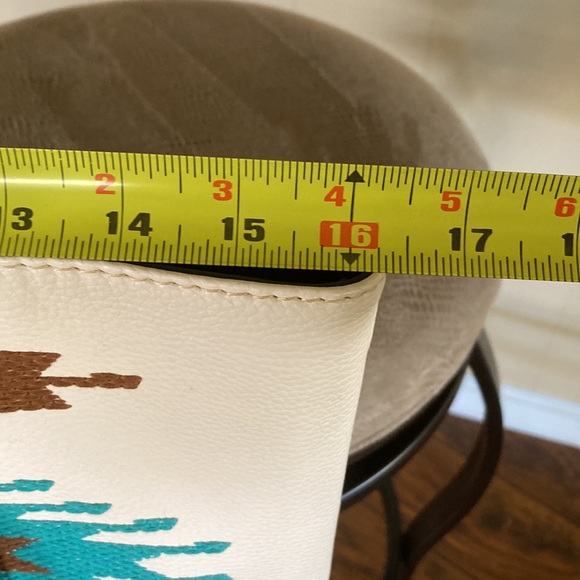 Montana West Tote - Picture 5 of 8